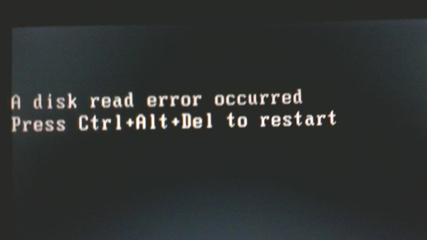 开机显示A disk read error occurred维修方法 文章 第1张